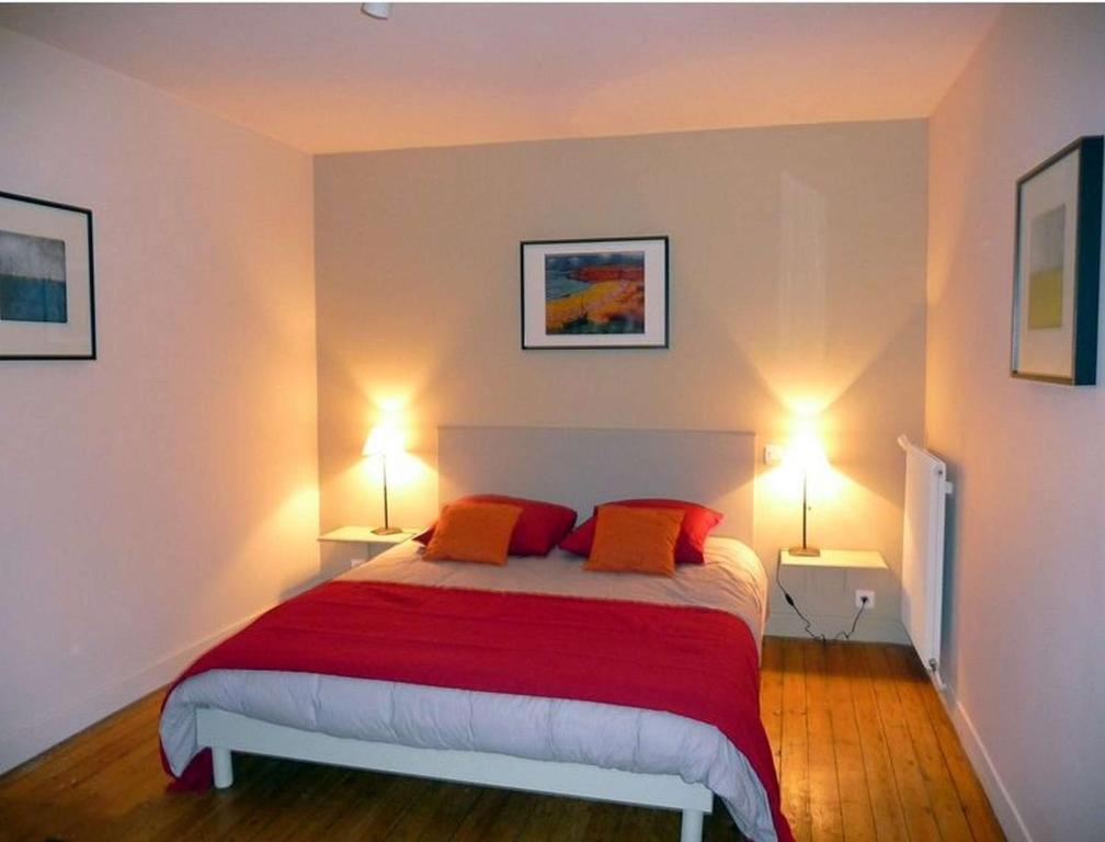 La Maison d'à Côté Bed and Breakfast Alençon Habitación foto