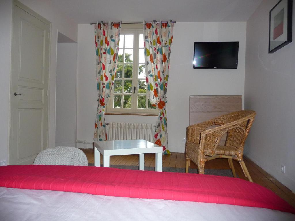 La Maison d'à Côté Bed and Breakfast Alençon Habitación foto
