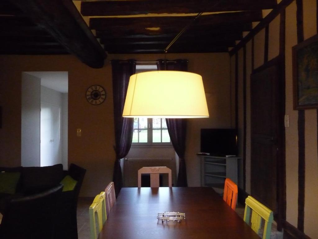 La Maison d'à Côté Bed and Breakfast Alençon Habitación foto